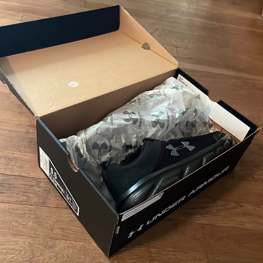 BRAND NEW NEVER WORN UNDERARMOUR SHOES